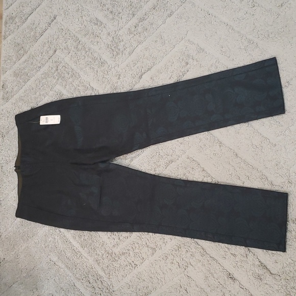 Anthropologie Pants - NWT ANTHROPOLOGIE SKINNY PANT!